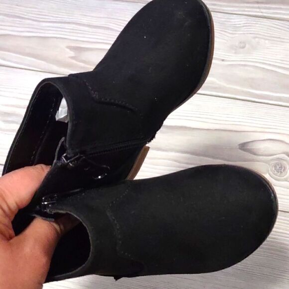 (76-2063) 🔥3/$20🔥 Cat & Jack Onyx Boots Size 5 - Picture 11 of 11